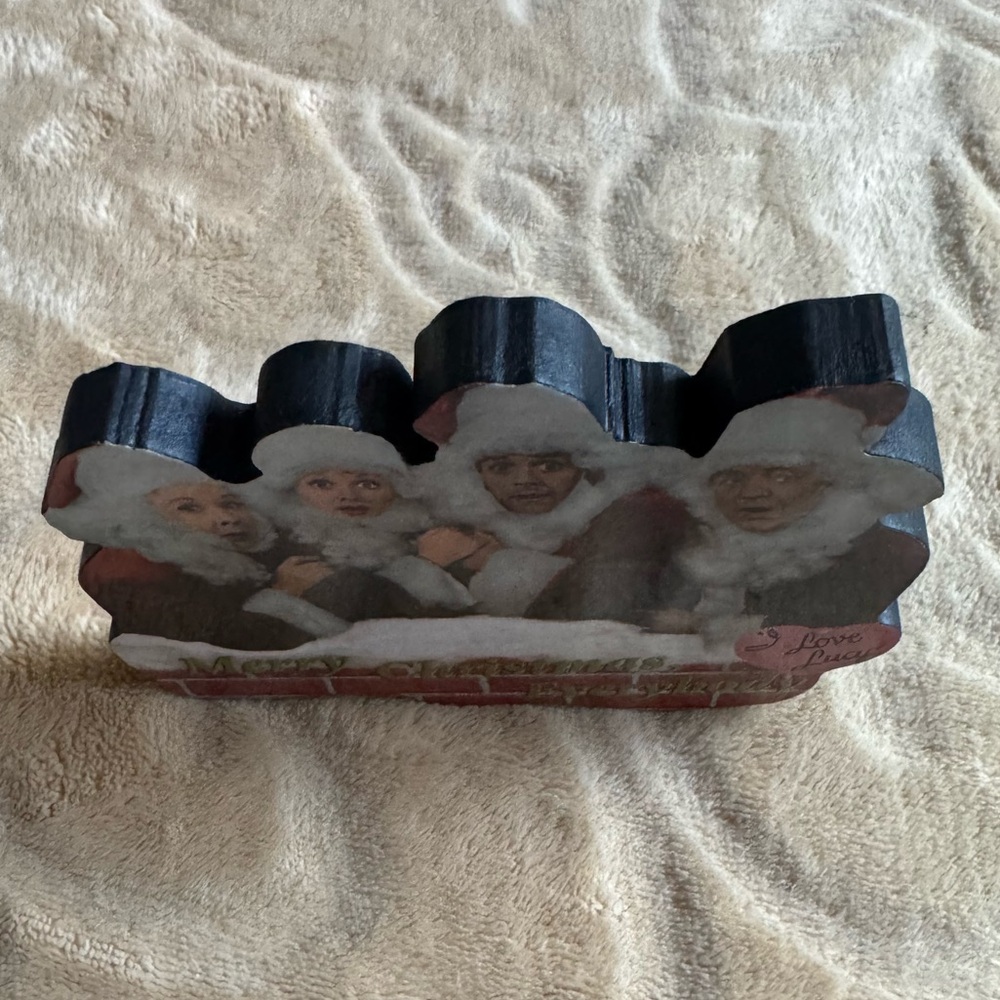 I Love Lucy 3D Christmas Refrigerator Magnet - Picture 3 of 4